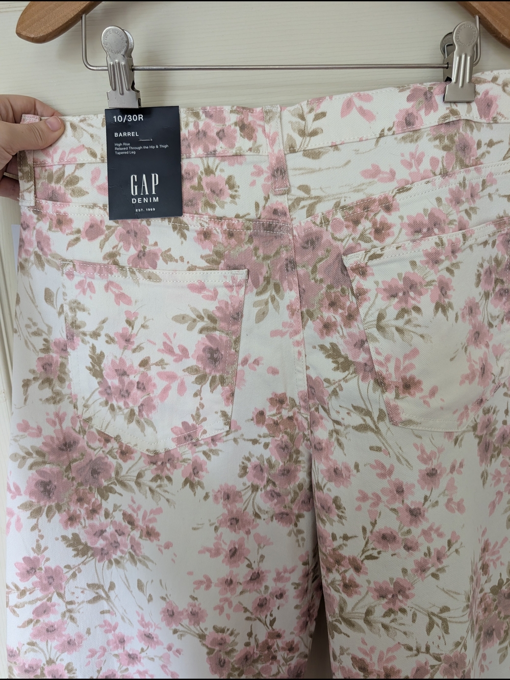 NWT GAP Barrel Jeans with Pink Floral Print 10/30R - Picture 9 of 9